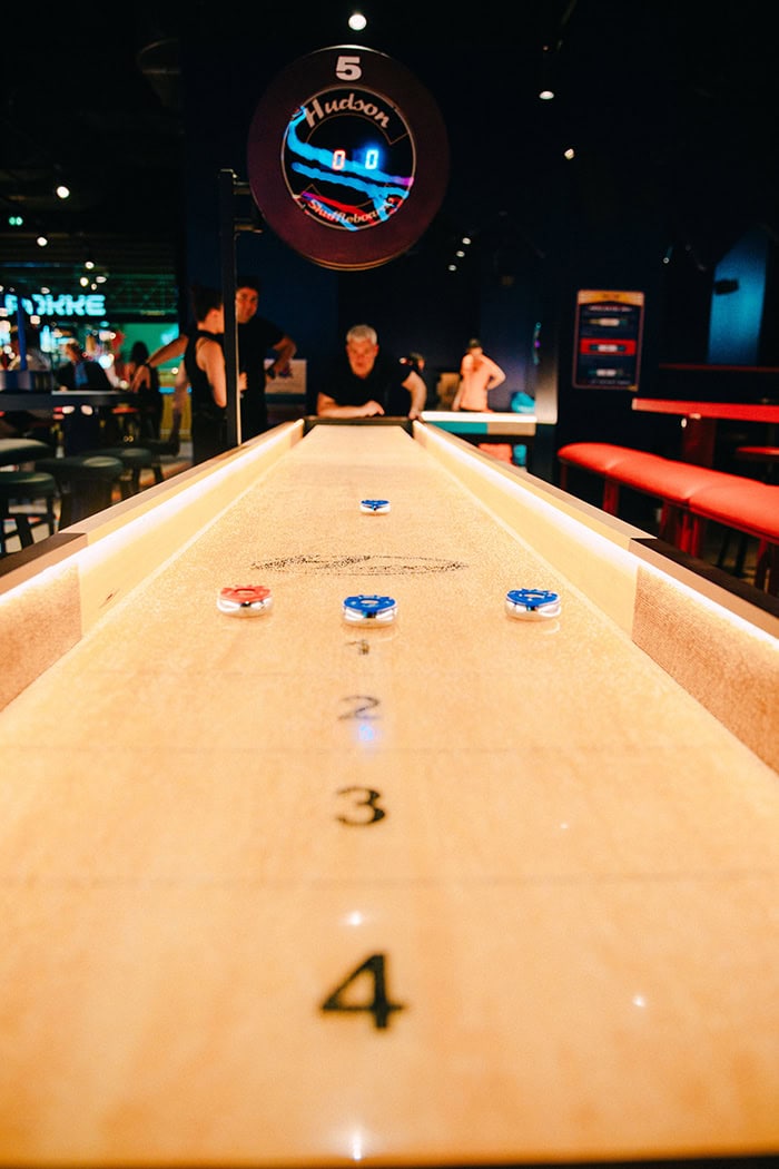 Shuffled table shuffleboard Paris