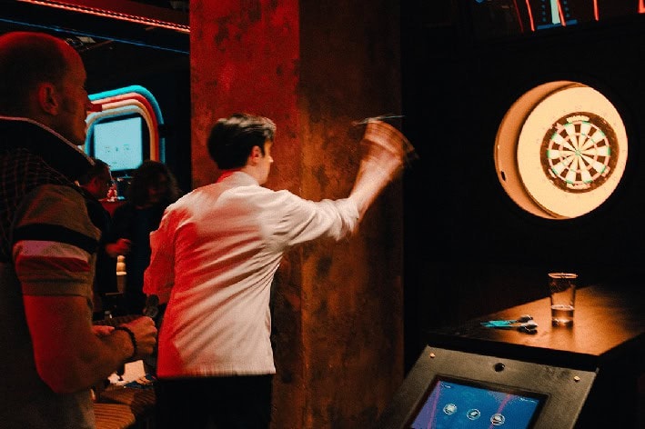 team building soiree entreprise bar a flechette Paris